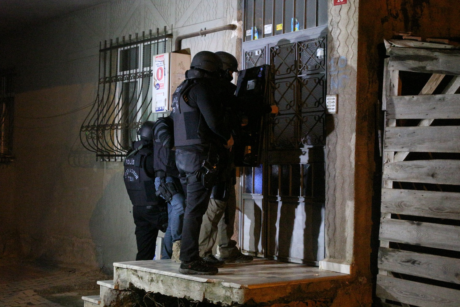 İstanbul ve Diyarbakır'da PKK'ya operasyon - Resim : 2