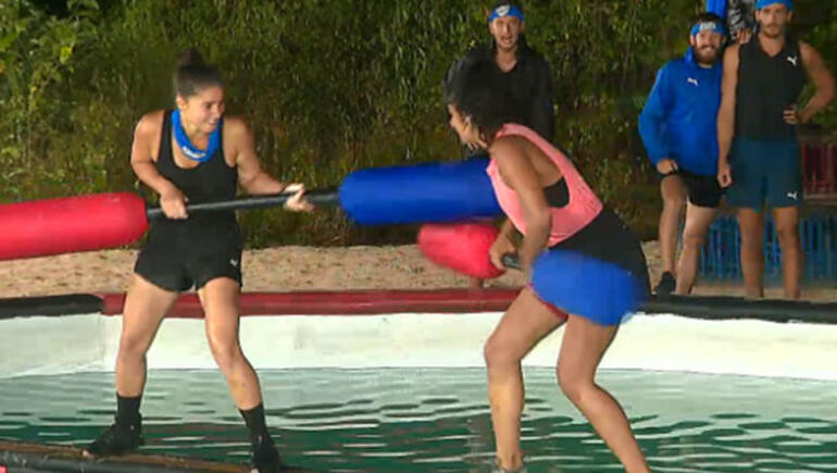 Survivor’da ünlüler takımı birbirine girdi. Merve ve Gonca arasında şiddetli tartışma - Resim : 8