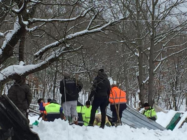 Enkaz altında onlarcası öldü. Karın ağırlığını kaldıramadı yerle bir oldu - Resim : 13