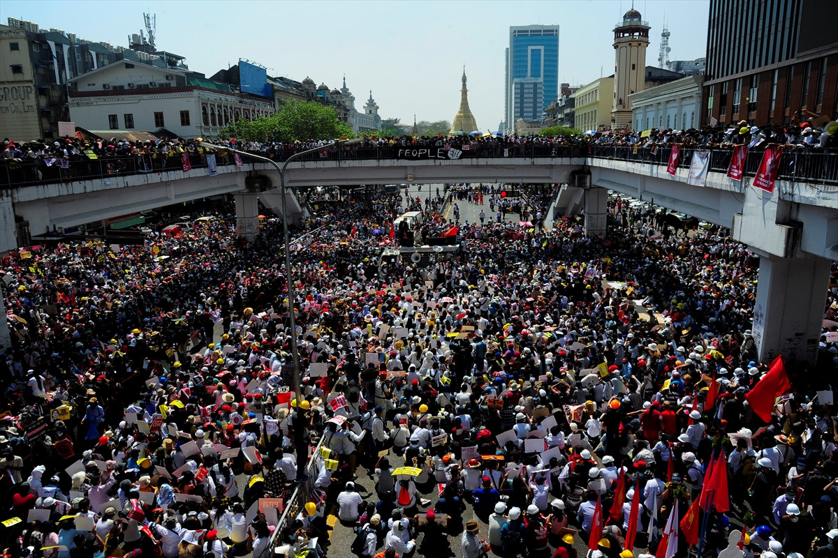 Myanmar’da darbe karşıtı protestolar sürüyor (17 Şubat 2021) - Resim : 4