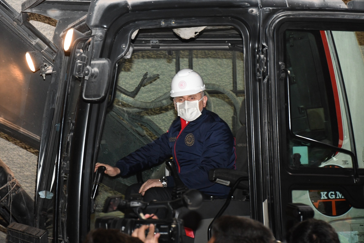 Kırkdilim Geçişi'ndeki 'T2 Tüneli'nde ışık göründü - Resim : 1