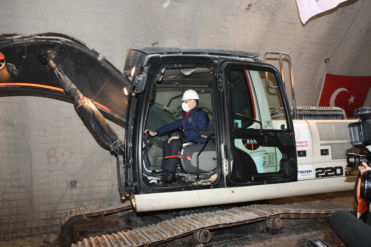 Kırkdilim Geçişi'ndeki 'T2 Tüneli'nde ışık göründü - Resim : 3