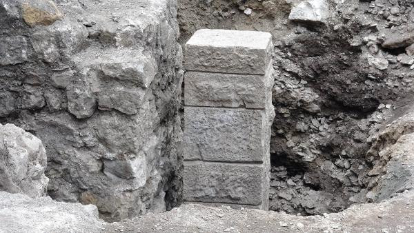 İnşaat kazısında ortaya çıktı arkeologlar bölgeye akın etti - Resim : 13