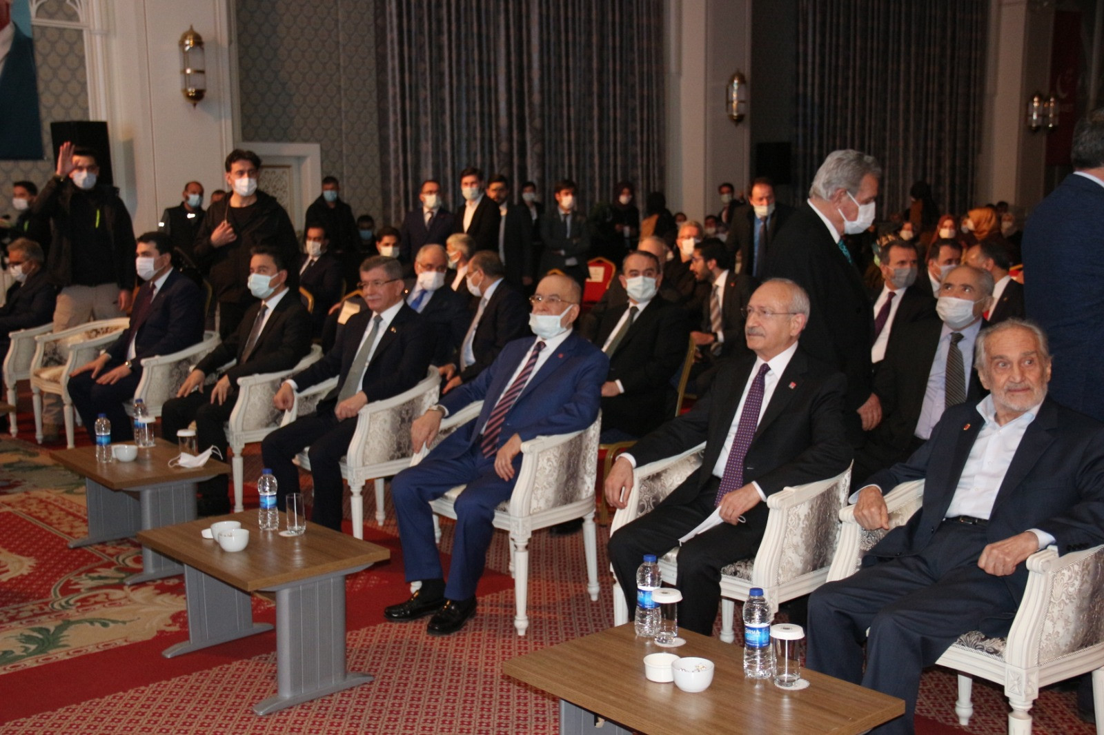 Merhum Erbakan'ı anma programı başladı - Resim : 1