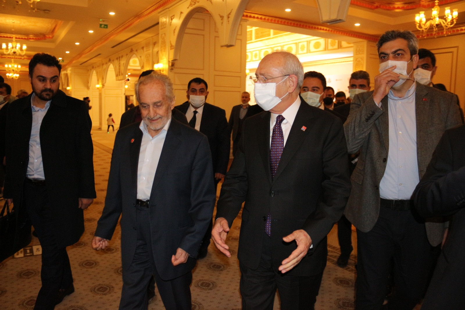 Merhum Erbakan'ı anma programı başladı - Resim : 3