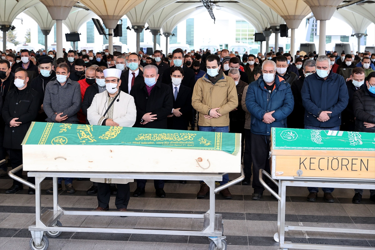TSYD Ankara Şubesi Asbaşkanı Nihat Uçar son yolculuğuna uğurlandı - Resim : 9