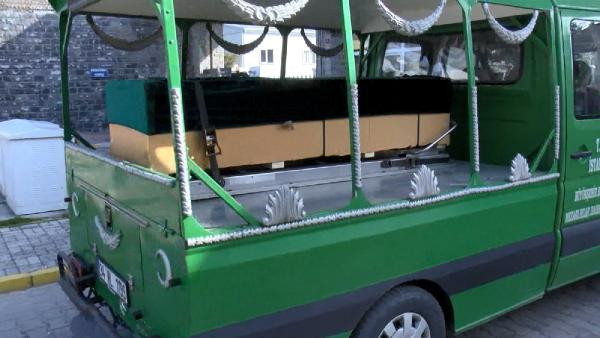 Karahan Çantay'ın cenazesi Türkiye'de - Resim : 2