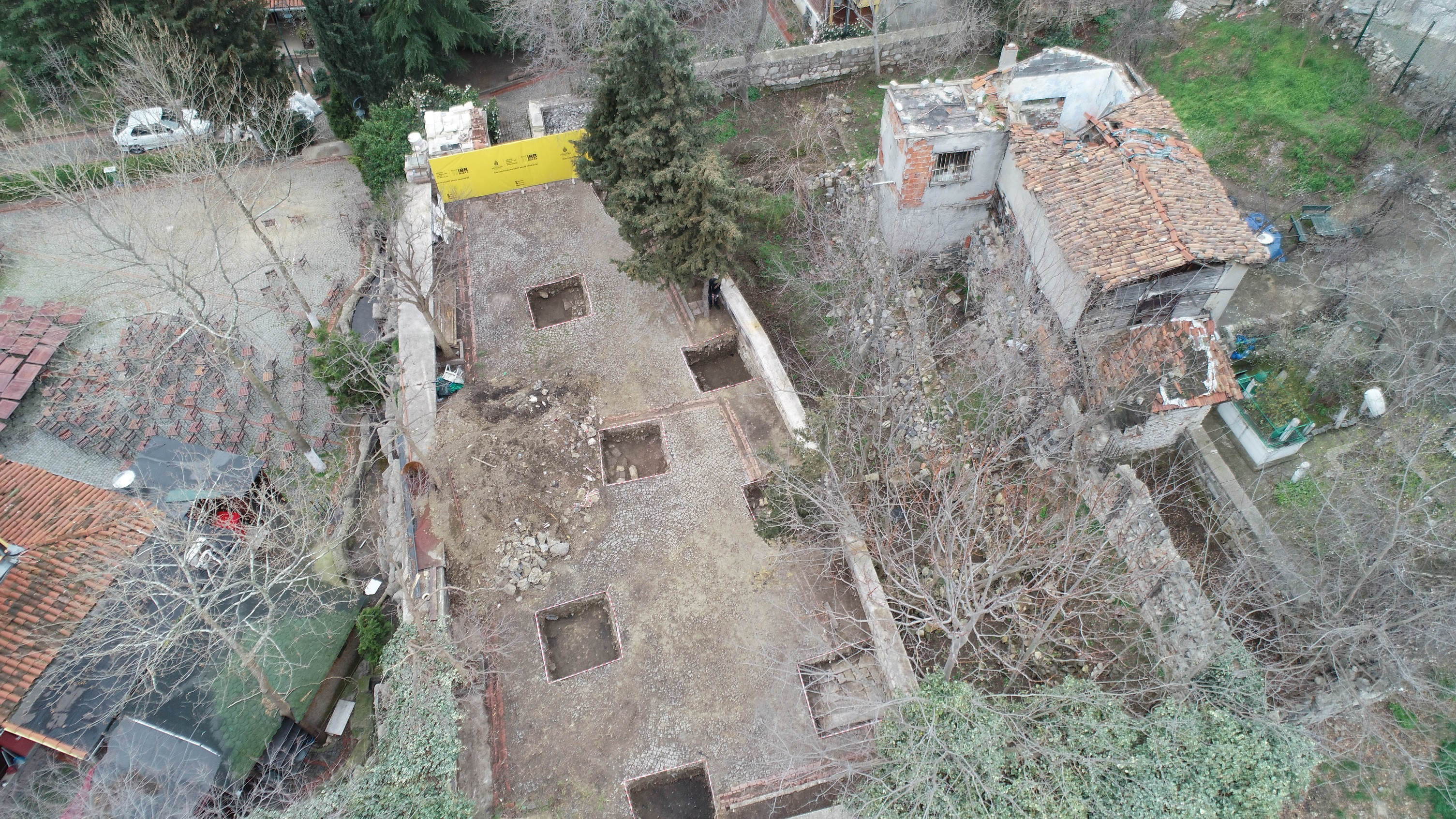 Eyüpsultan'da heyecanlandıran keşif. Kaldırım kazıldıkça tarih fışkırdı - Resim : 1