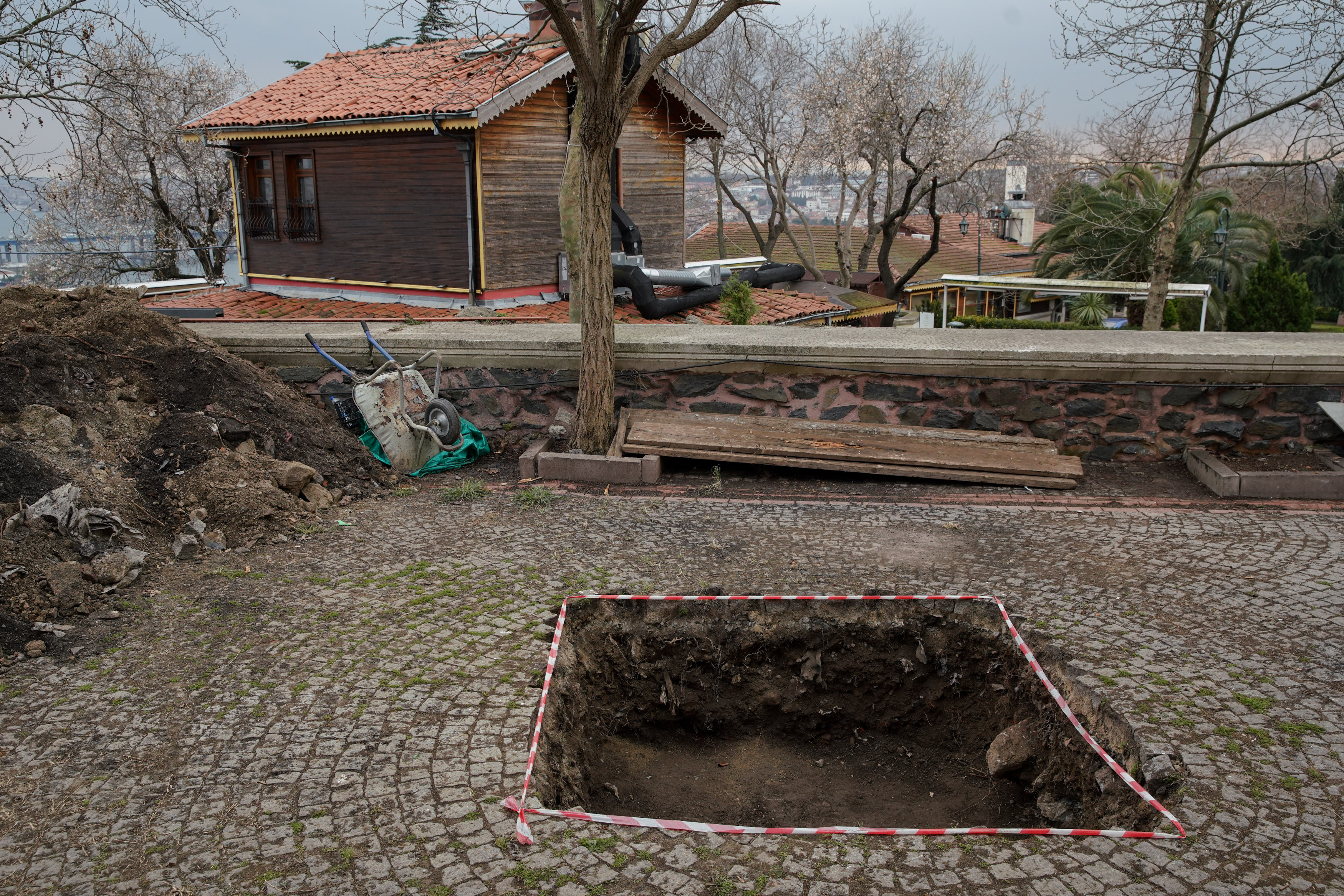Eyüpsultan'da heyecanlandıran keşif. Kaldırım kazıldıkça tarih fışkırdı - Resim : 5