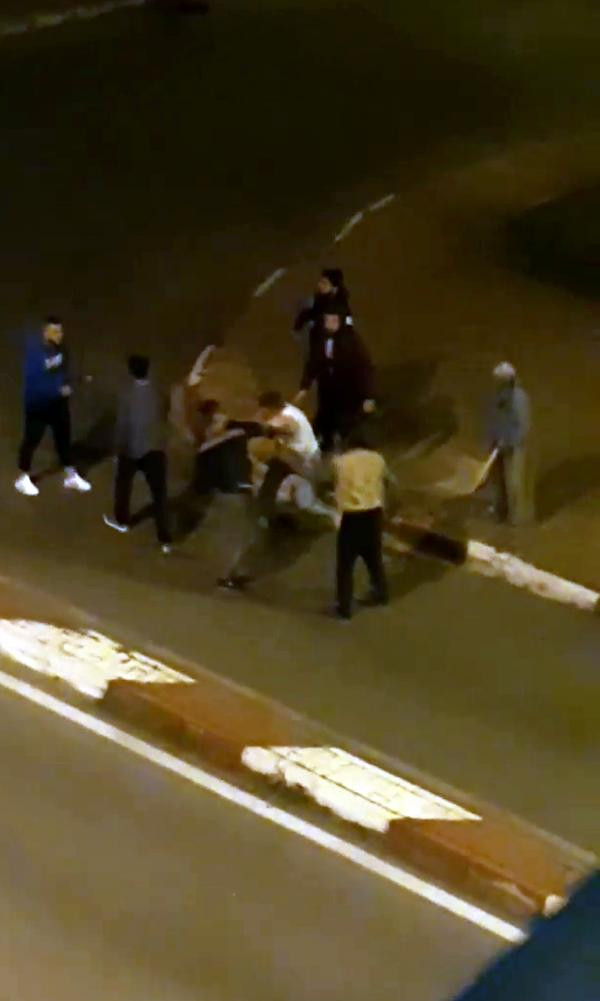 Antalya'da beş kişi bir olup bir genci öldüresiye dövdü. Kimse ayıramadı - Resim : 3