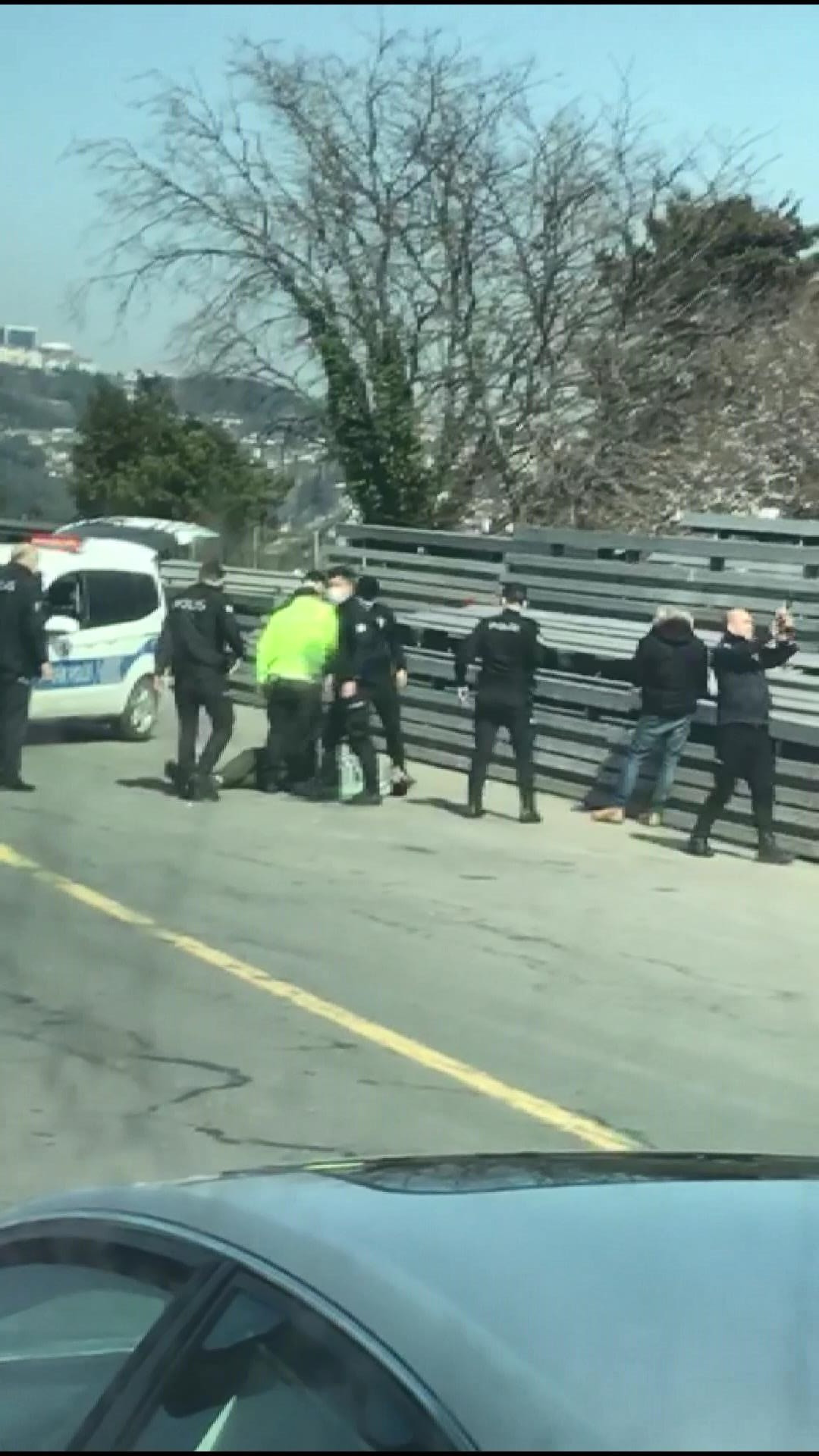 Köprü girişinde hareketli anlar - Resim : 6