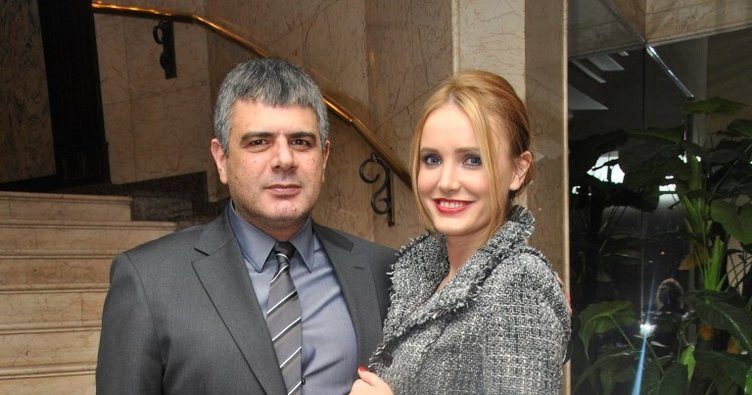 Ünlü oyuncu Meral Kaplan kocasının işyerini bastı tırnaklarıyla saldırdı - Resim : 5