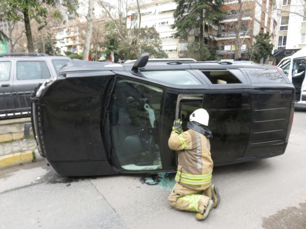 Kaza yapan kadın hüngür hüngür ağladı - Resim : 12