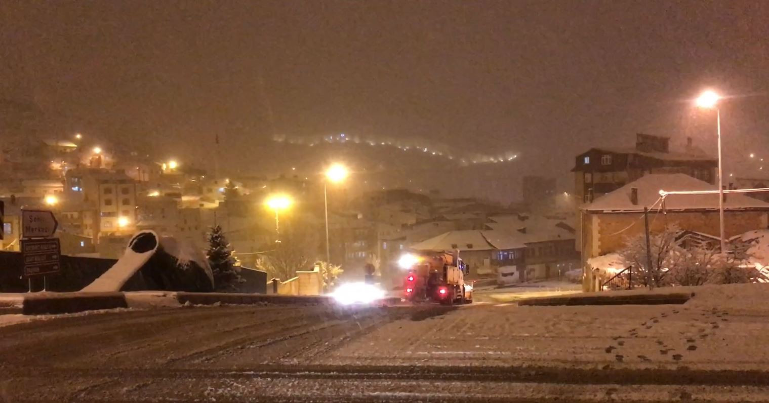 71 köy yolu ulaşıma kapandı - Resim : 5