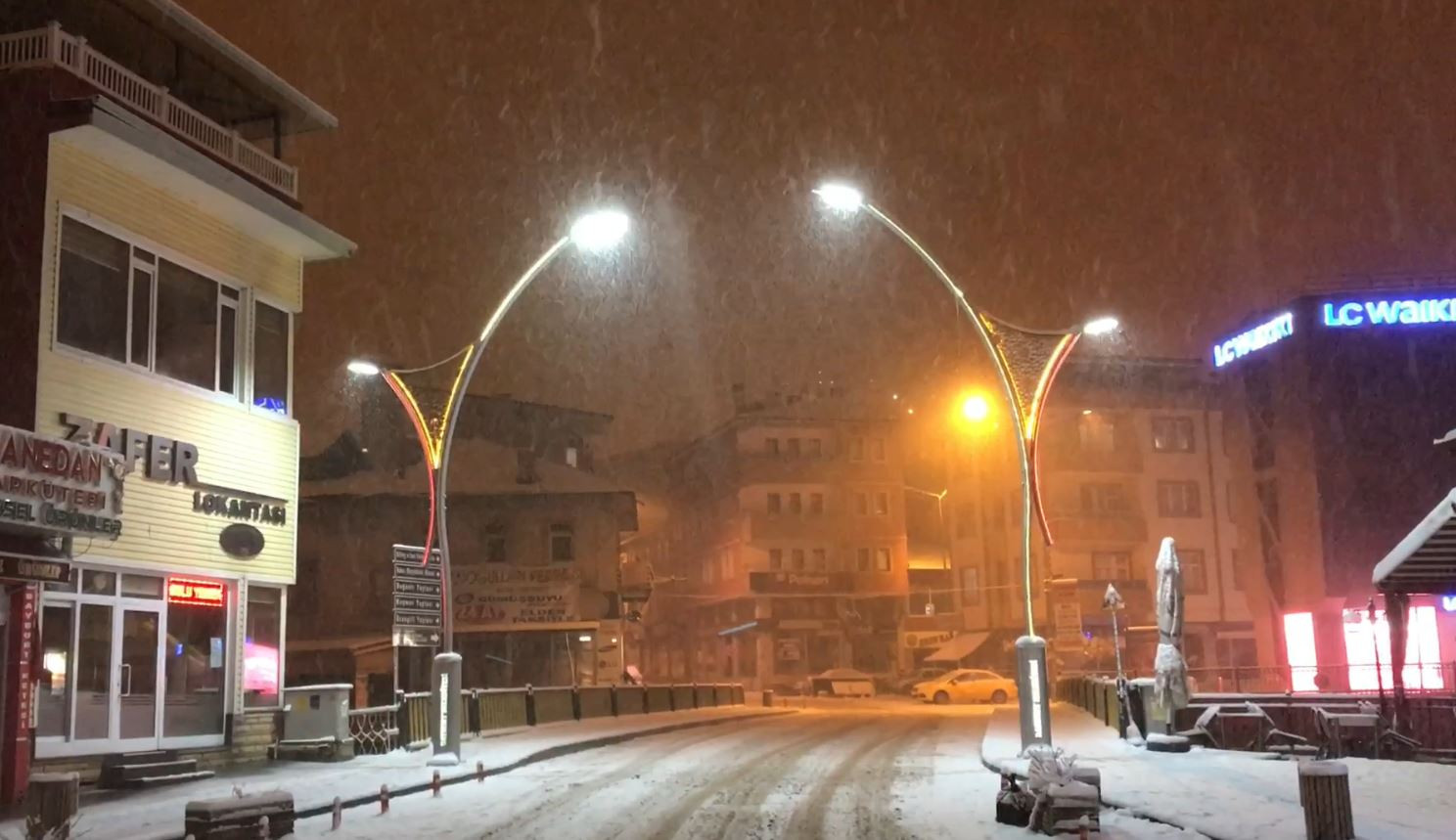 71 köy yolu ulaşıma kapandı - Resim : 4