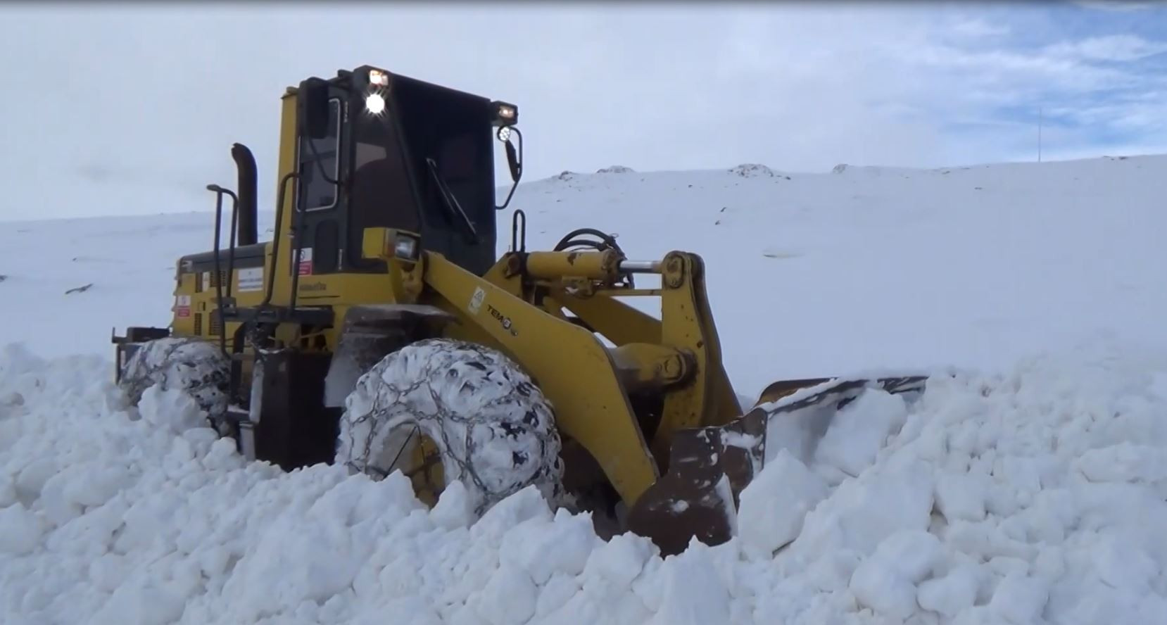 71 köy yolu ulaşıma kapandı - Resim : 2