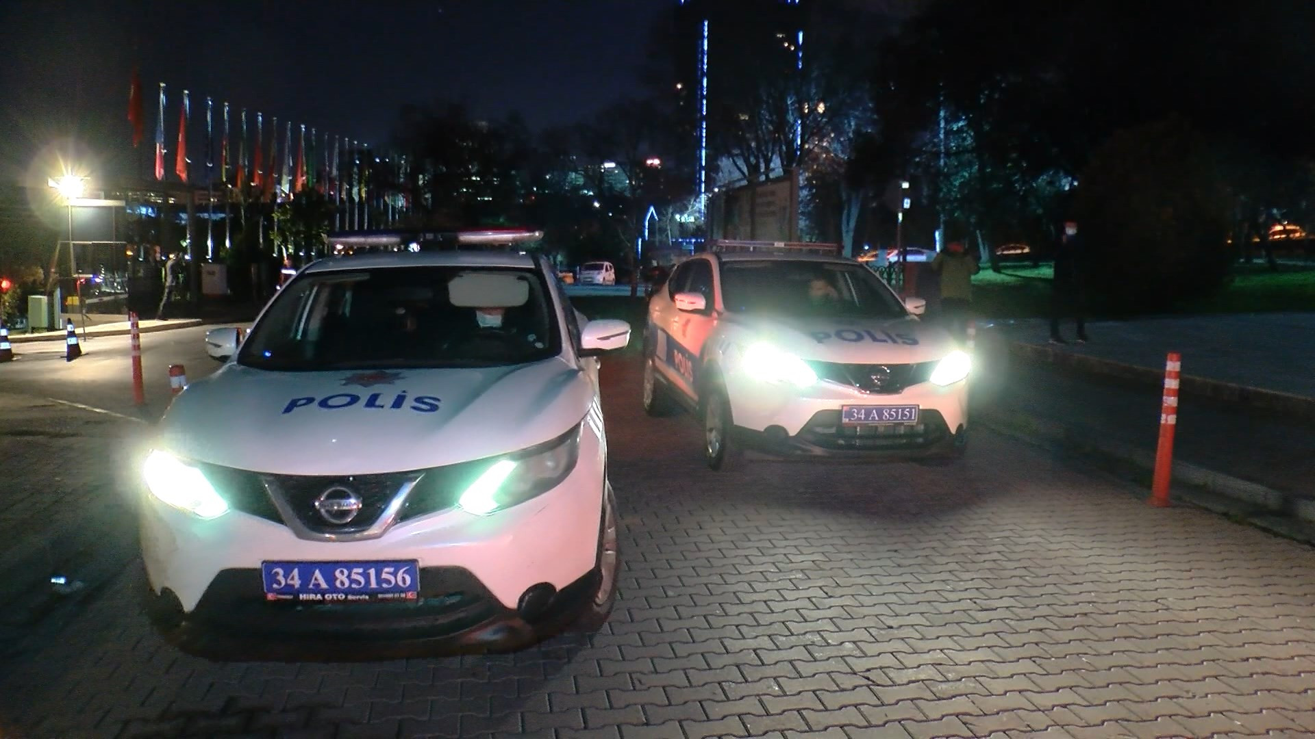 İş insanı lüks otelde intihara teşebbüs etti. Hayati tehlikesi sürüyor - Resim : 2