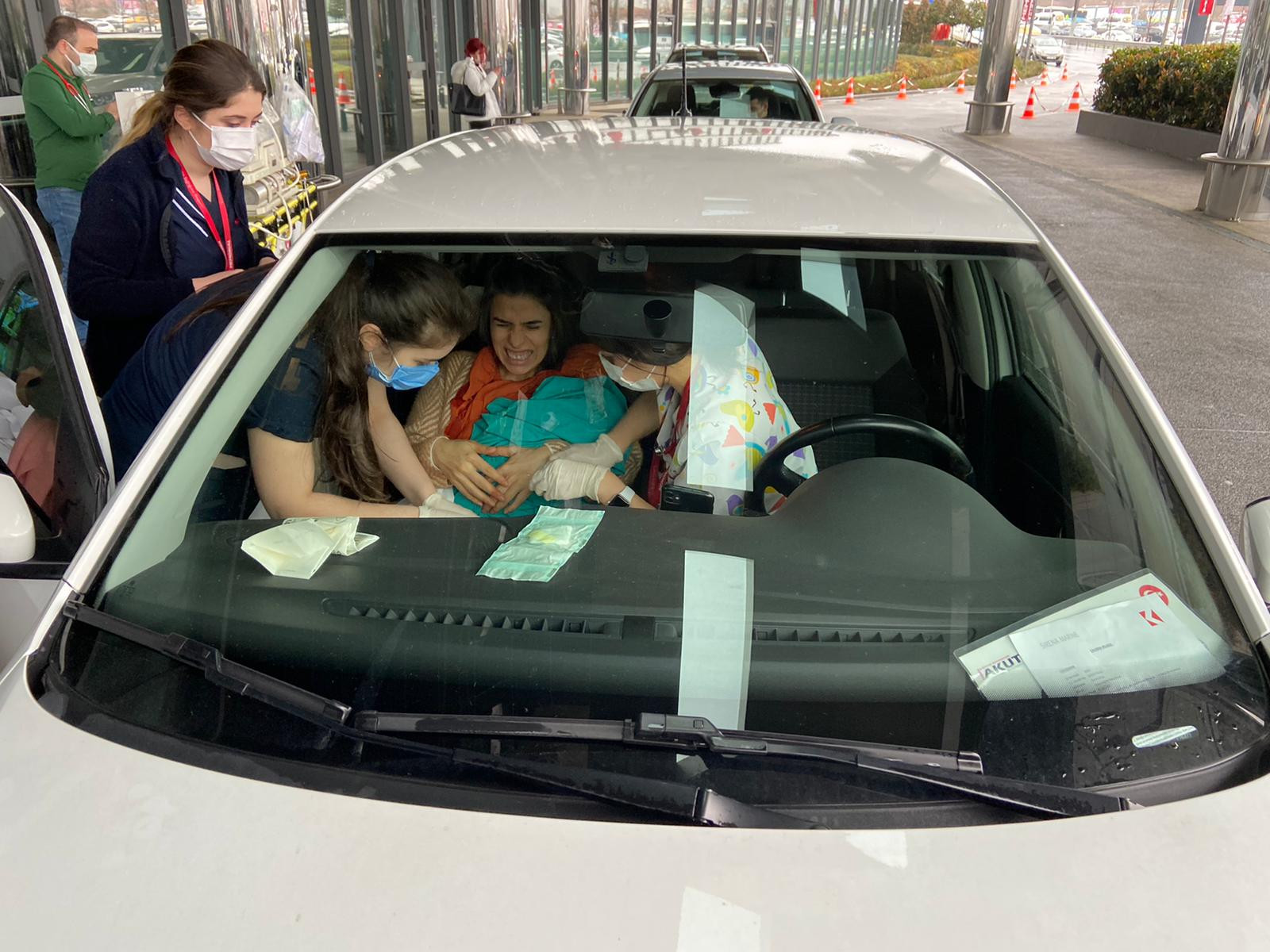 Avrasya Tüneli'ne iki kişi girdiler üç kişi çıktılar. Polisler seferber oldu - Resim : 2