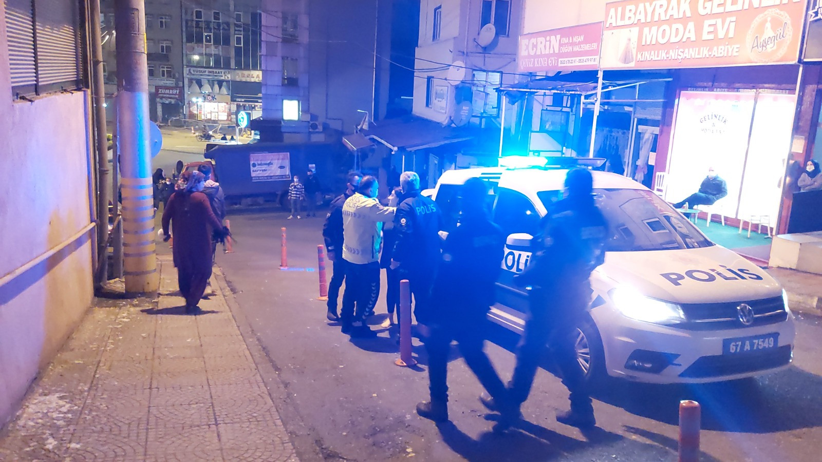 Kocasını gizlice takip etti. Ortalık bir anda karıştı - Resim : 4