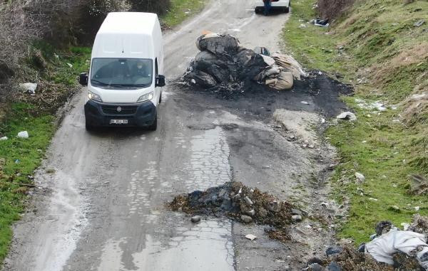 Gece yarısı gelip döküyorlar. Yanından geçen hayvanların gözleri yaşarıyor - Resim : 2