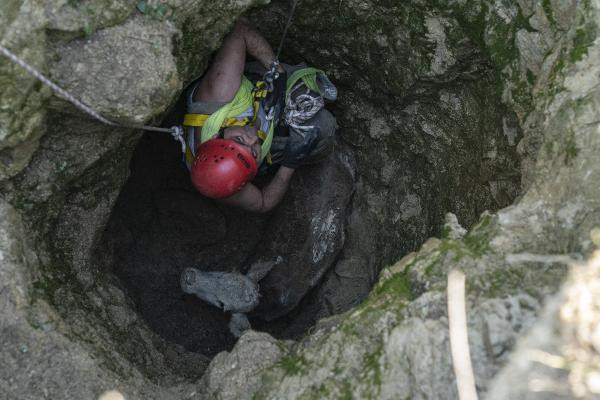 Define avcılarının açtığı kuyu ineği yuttu - Resim : 5