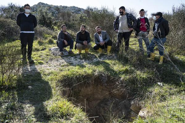 Define avcılarının açtığı kuyu ineği yuttu - Resim : 7