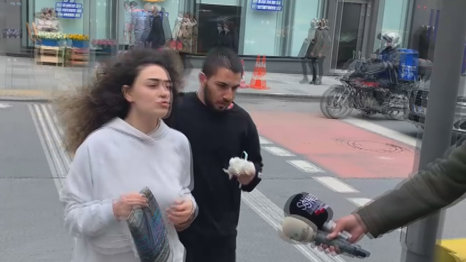 İbrahim Tatlıses'in kızı Dilan Çıtak Tatlıses saldırıya uğradı - Resim : 1