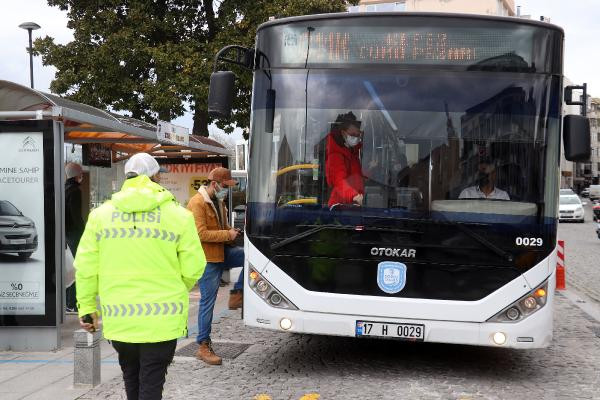 65 yaş üstü toplu taşıma kullanamayacak. Belediye kartları dondurdu - Resim : 1