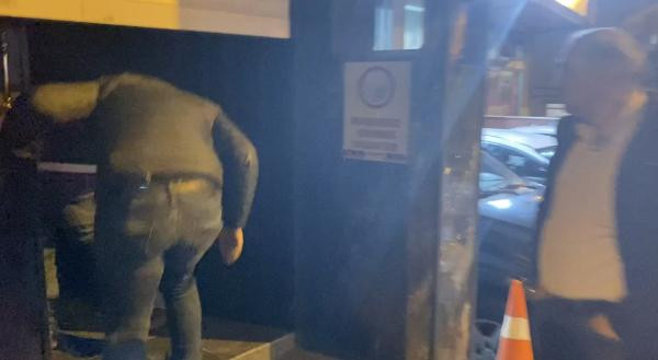 Pavyonda koronalı yemek servisi. İçeride arbede çıktı - Resim : 5