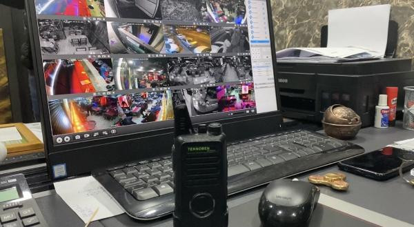 Pavyonda koronalı yemek servisi. İçeride arbede çıktı - Resim : 9