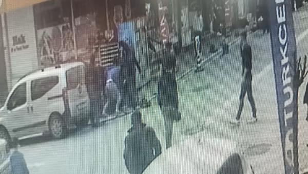 Kılıç sopa ve taşlı kavgayı ateşlenen pompalı tüfek bitirdi - Resim : 3