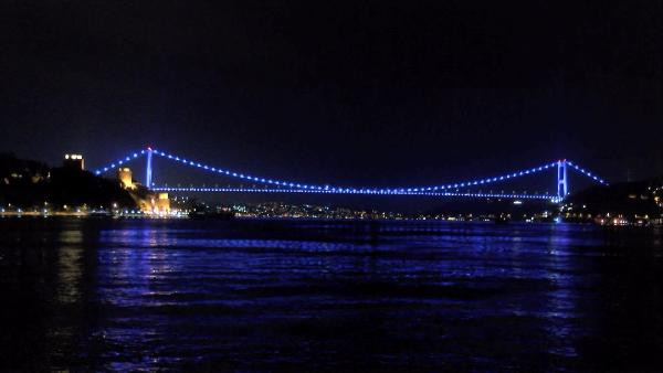 Otizm'e mavi farkındalık - Resim : 2