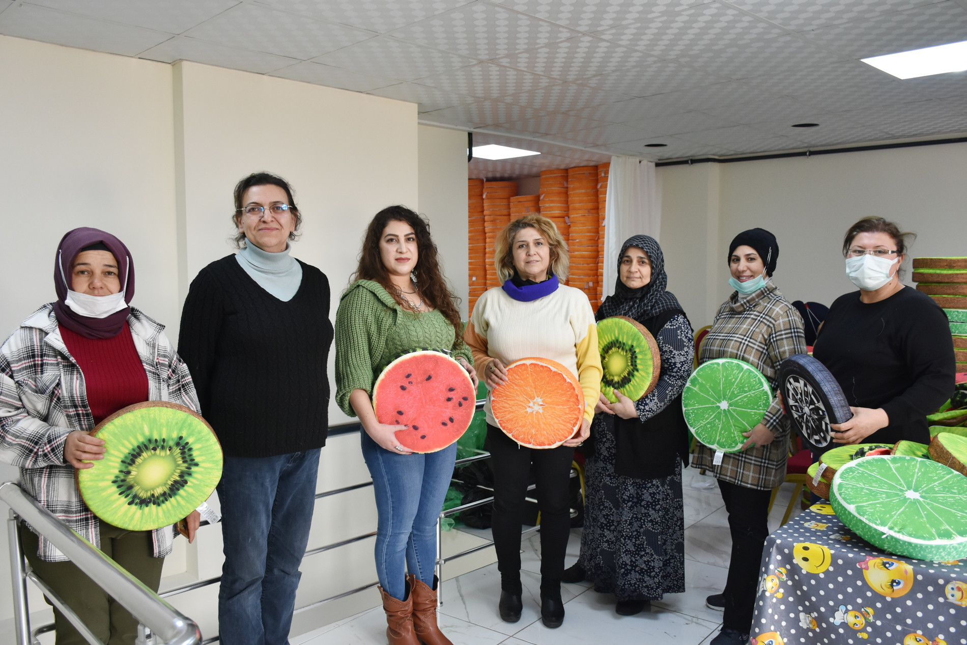 Aksaray'da 7 kadın altınlarını satıp iş kurdu. Şimdi de siparişlere yetişemiyorlar - Resim : 4
