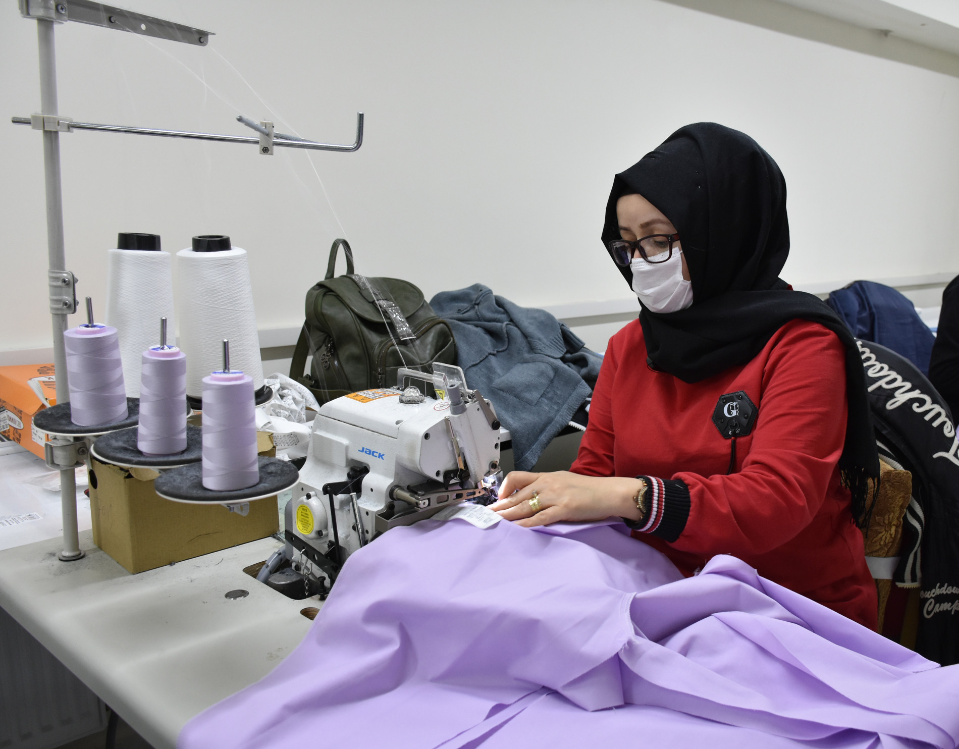 Aksaray'da 7 kadın altınlarını satıp iş kurdu. Şimdi de siparişlere yetişemiyorlar - Resim : 6