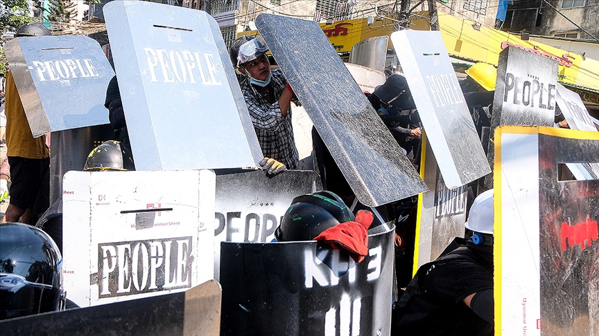 Myanmar’da ölü sayısı 557 ‘ye çıktı - Resim : 6