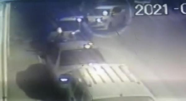 Açlığın gözü kör olsun. İş bu noktaya kadar geldi. Kuryenin dürümlerini çaldılar - Resim : 2