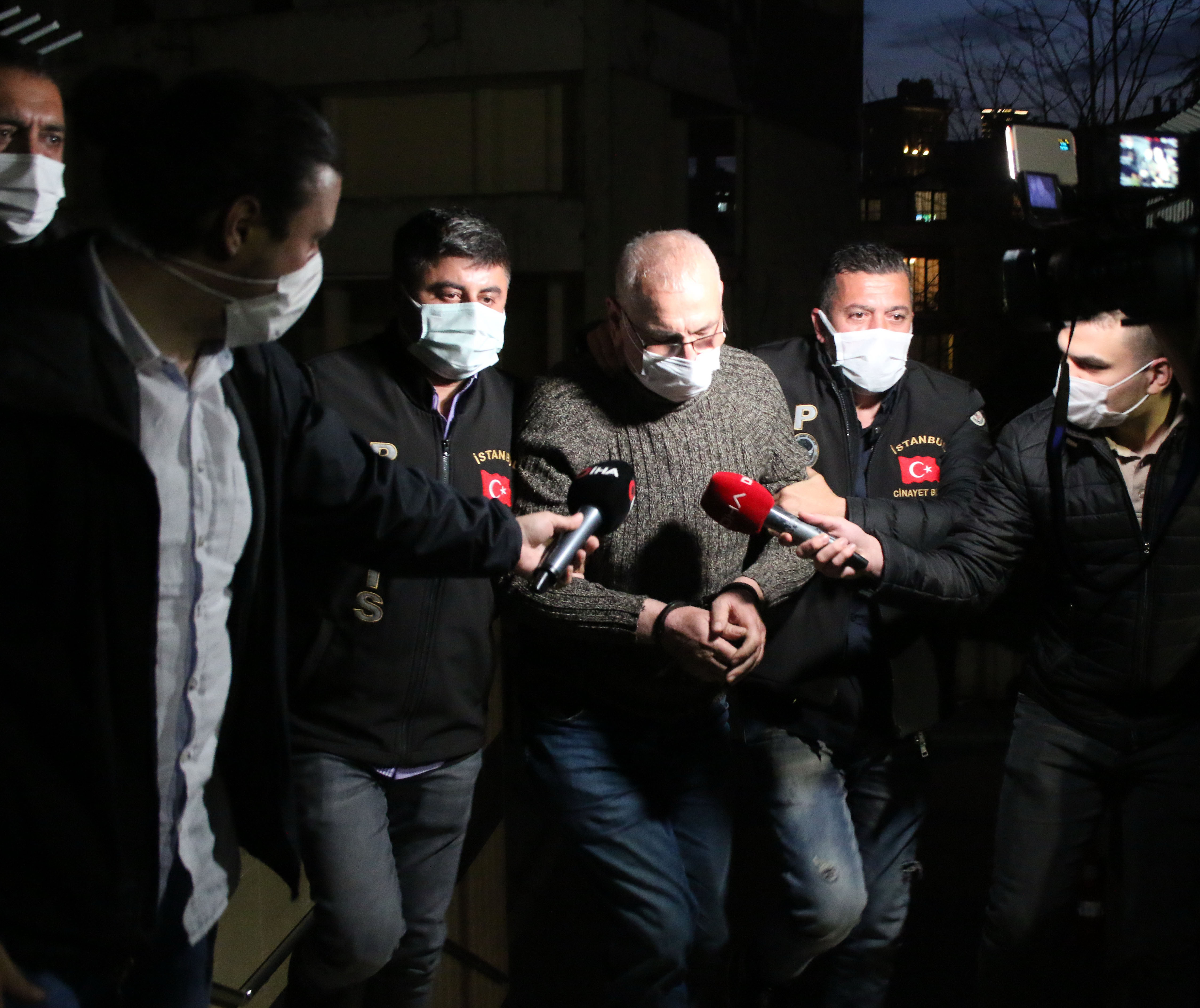 Katliamda ölü sayısı 4'e yükseldi - Resim : 3