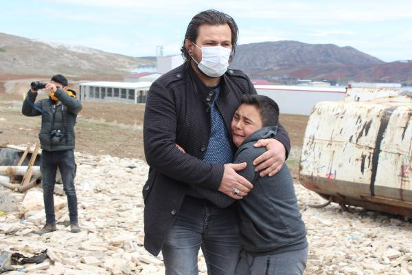 Hurdalıkta korkunç patlama: 6 yaralı - Resim : 3