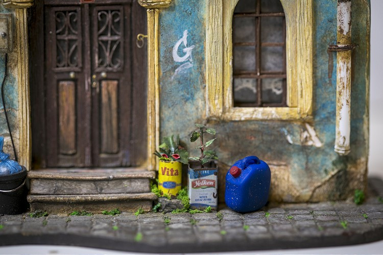 Hayallerindeki dünyayı mini olarak canlandırıyor - Resim : 4