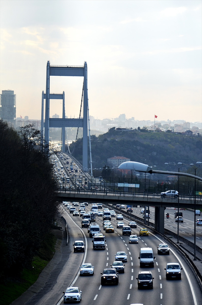 Yasak öncesi İstanbul trafiğinde yoğunluk - Resim : 3