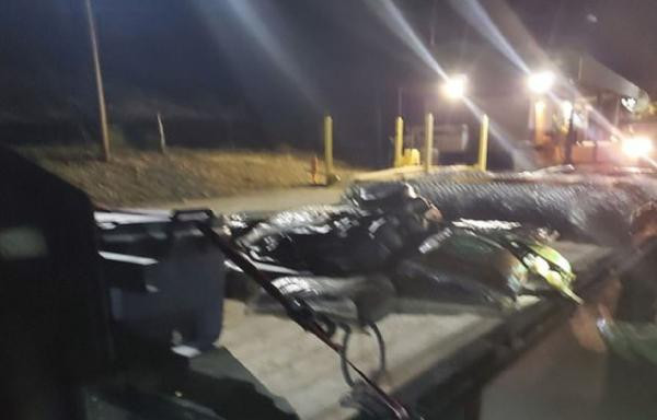 ABD Meksika sınırında dram. Göçmenler TIR'ın gizli bölmesinden çıktı - Resim : 1