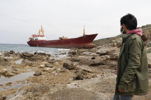 Çanakkale'de kargo gemisi karaya oturdu - Resim : 9