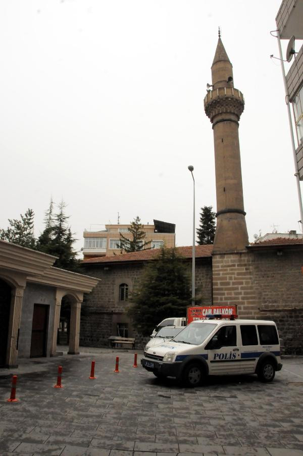 Kayseri'de caminin 25 musluğu çalındı - Resim : 3