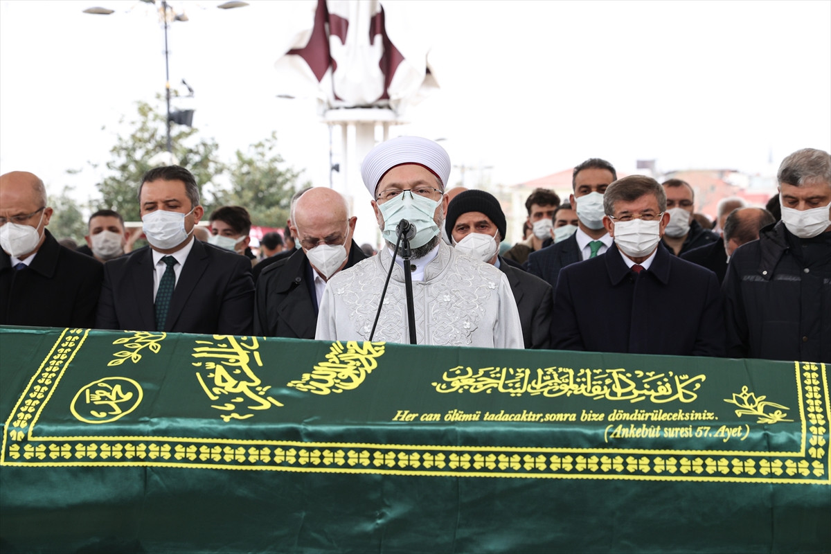 İSAV Başkanı Prof. Dr. Ali Özek, son yolculuğuna uğurlandı - Resim : 6