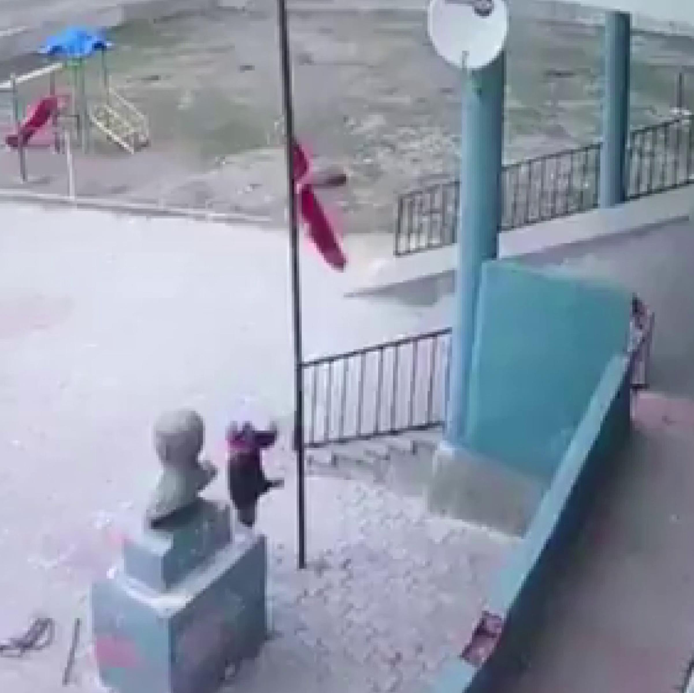 Çocuk çoban Türk bayrağının durumunu görünce saniye beklemedi. Günün en güzel görüntüsü Ağrı'dan geldi - Resim : 3