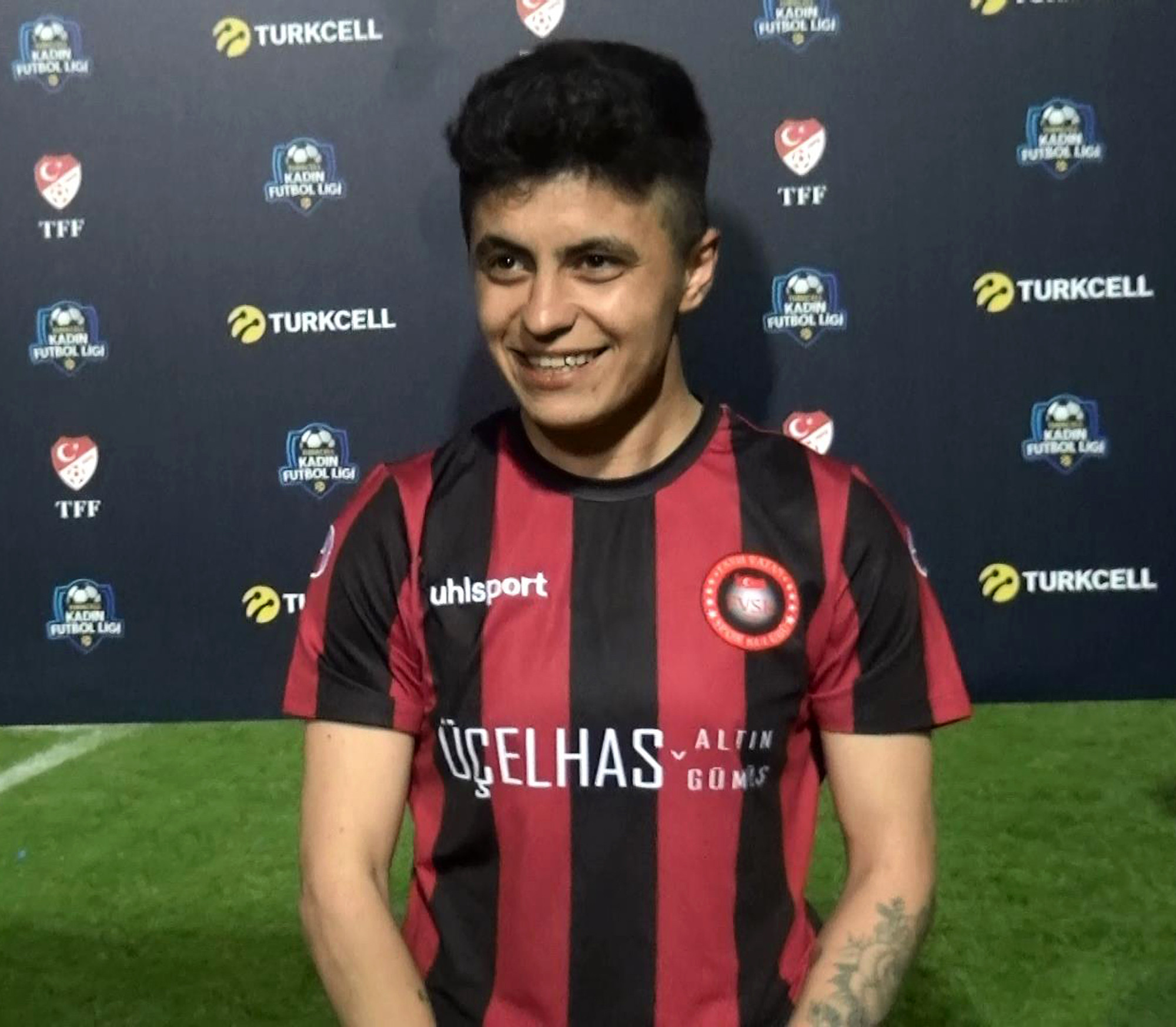 Gol kraliçeliğine Zelal ve Bassira Tourre damgası - Resim : 2