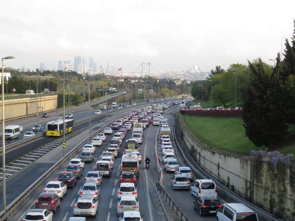 82 saatin ardından İstanbul''da trafik kilit