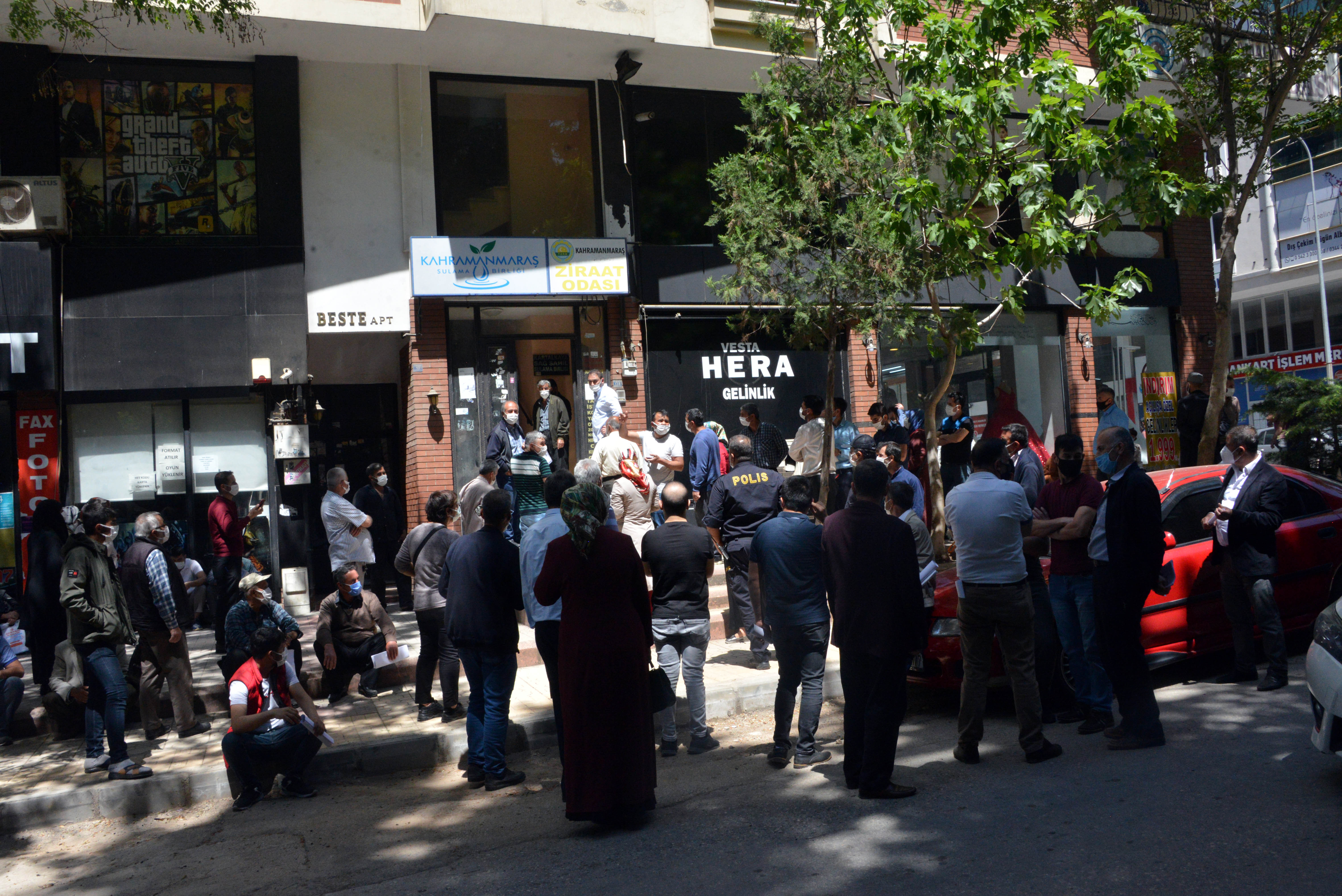 Kahramanmaraş'ta 17 gün tam kapanma olunca çiftçilerin dramı da böyle oldu - Resim : 4