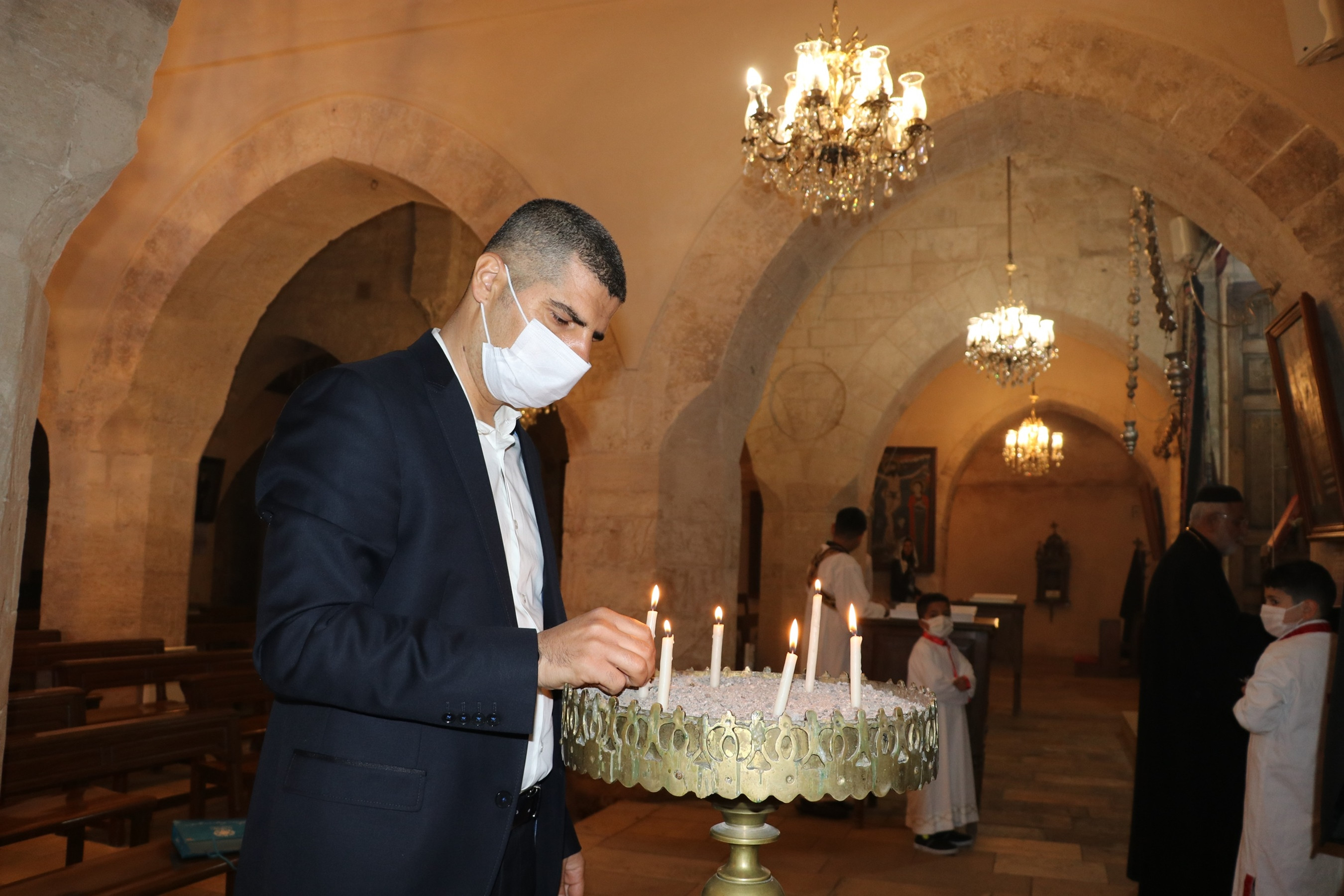 Mardin'de Paskalya Bayramı korona önlemleriyle kutlandı - Resim : 4