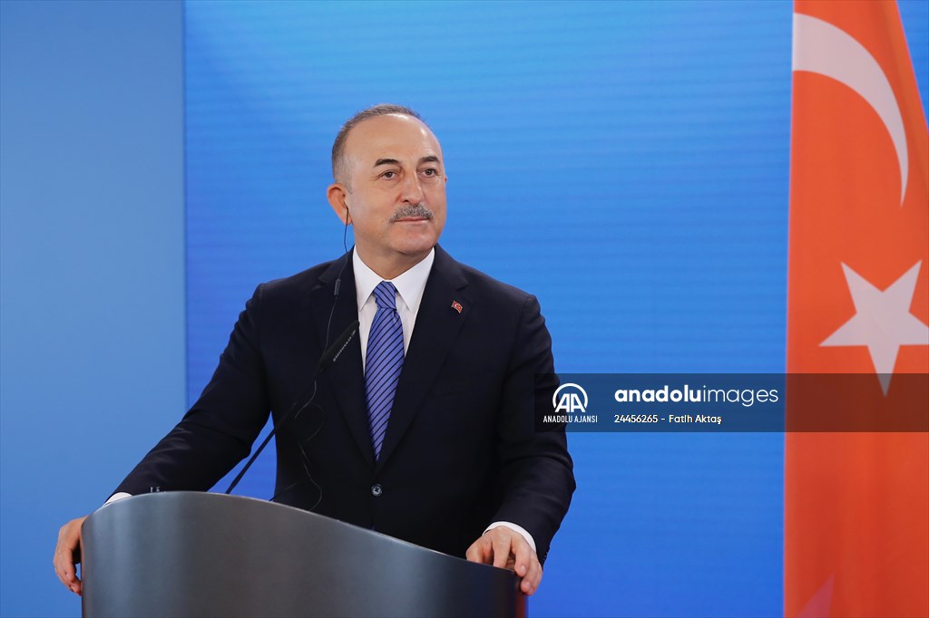 Dışişleri Bakanı Çavuşoğlu: Turistin görebileceği herkesi mayıs sonuna kadar aşılayacağız